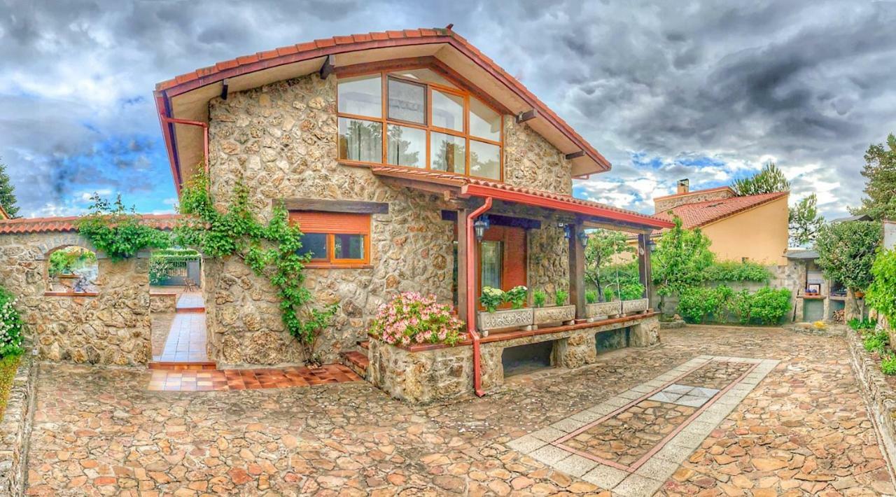 La Casita De Las Hortensias Ortigosa del Monte Bagian luar foto